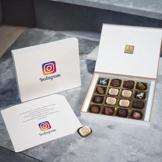 ZOROY Personalised Customised Photo Printed Wooden Chocolate Gift Box of 16 - Corporate  Gifts with Company Name, Brand Logo printed on Chocolates and Personalised Message Card