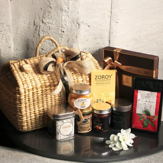 ZOROY LUXURY CHOCOLATE Picnic Gift Basket Hamper Combo For Celebration Corporate Christmas Diwali Weeding Festival Surprise Online Assorted Chocolate Gift Box