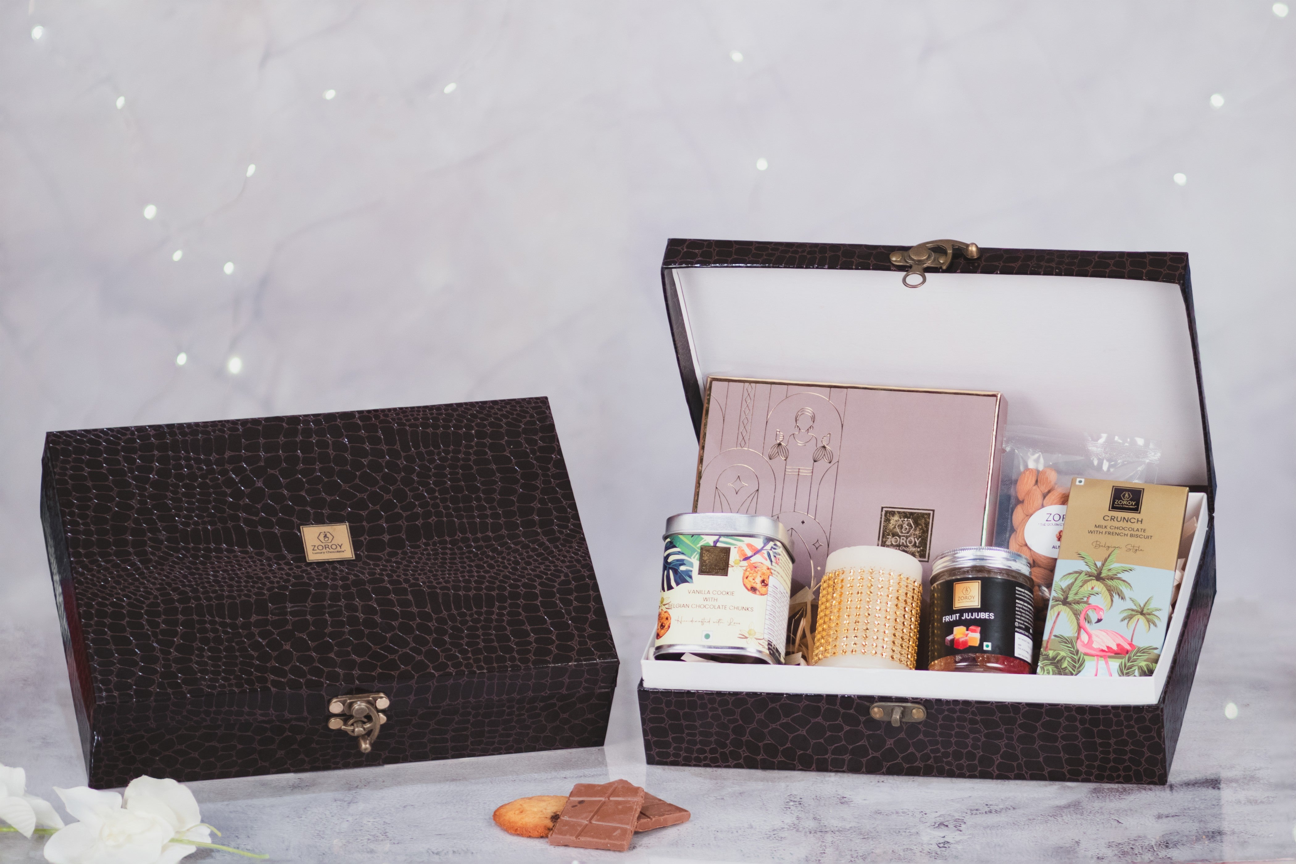 Myra Veda Essential Oils + Diffuser Kit + Tea Light Candle Gift Hamper –  Myra Veda Luxury Essentials
