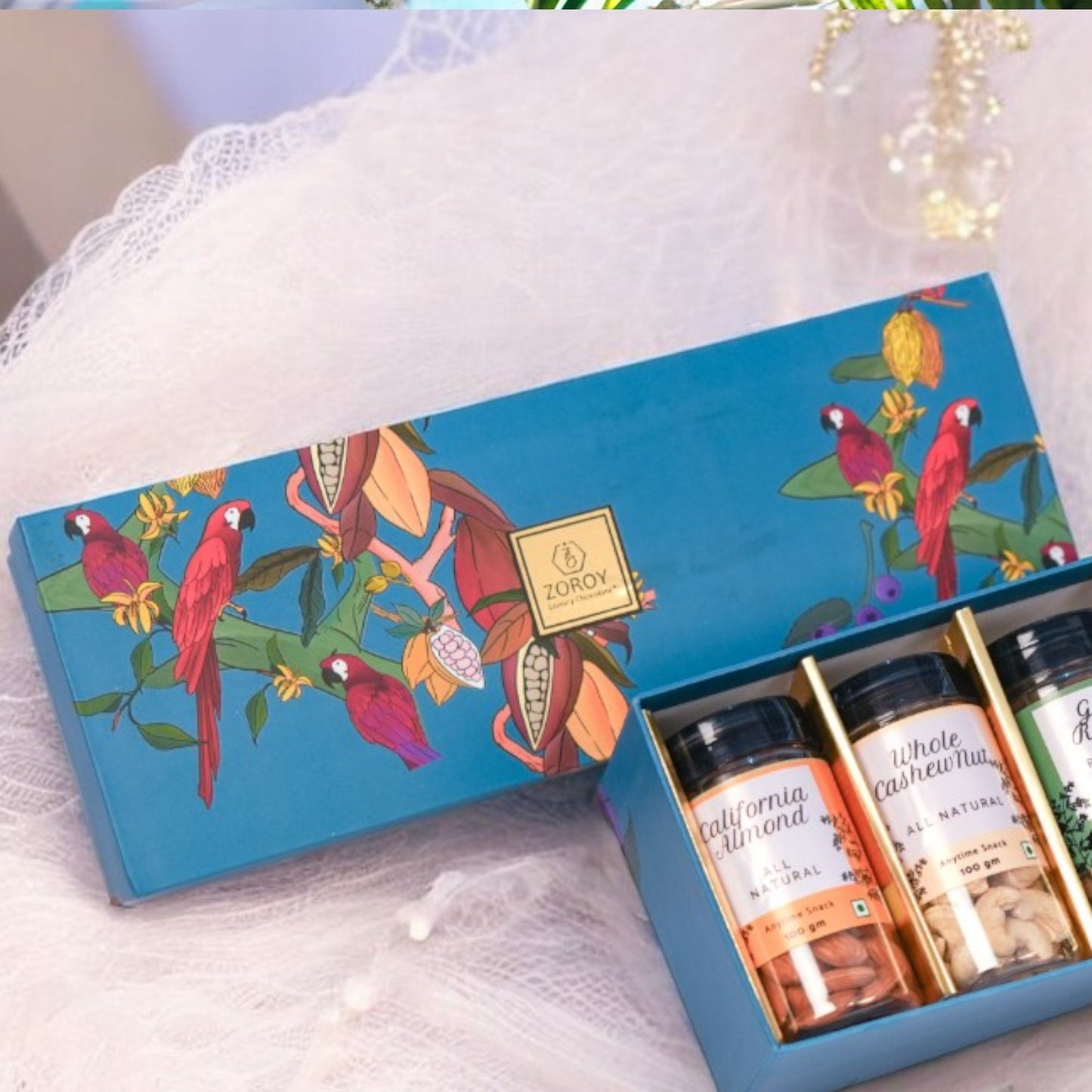 ZOROY Golden Delight Dry Fruit Hamper Box – Elegant Gift Box with Californian Almonds, Whole Cashew Nuts, Green Raisins, Roasted & Salted Almonds, Pepper Roasted Cashews, and Cocktail Mixed Nuts - Ideal for Diwali Festive Any Day Gifting - 575 G