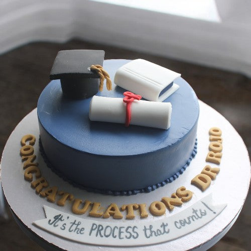 ZOROY Graduation Theme Cake