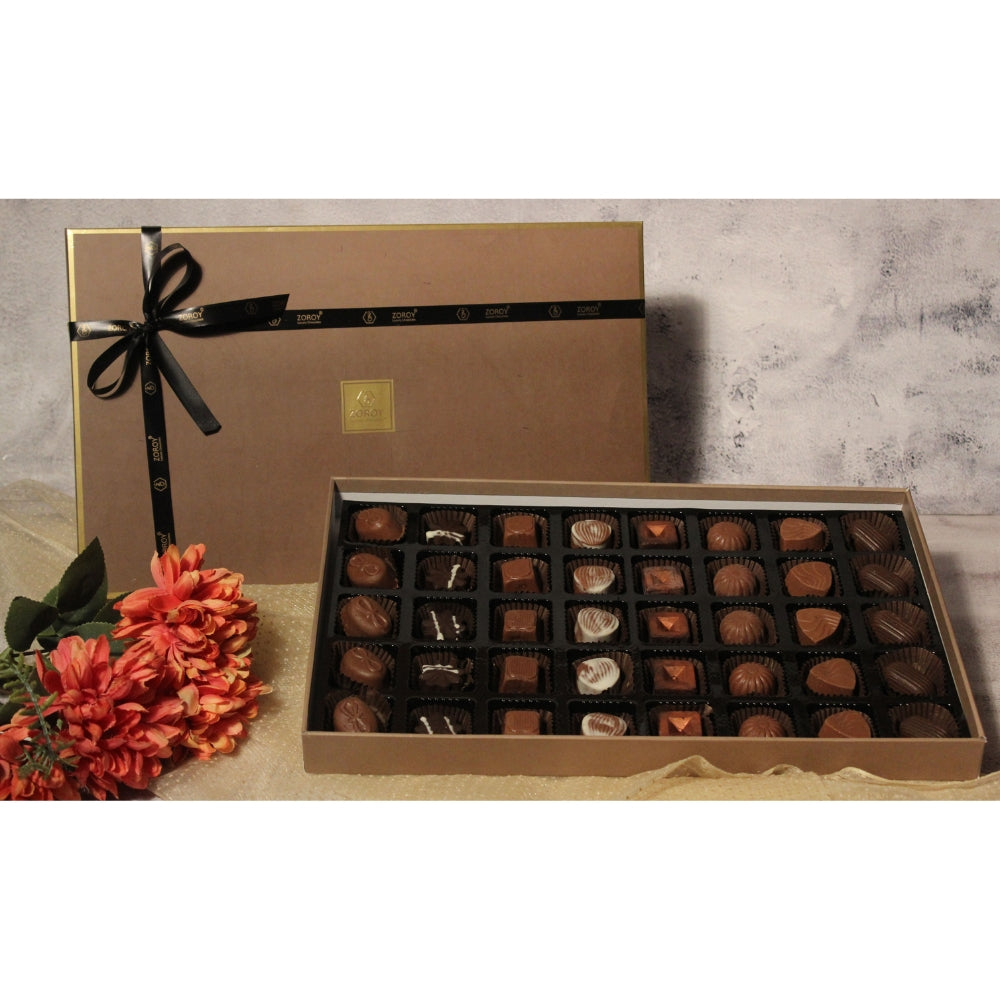 Amazon.com : CARIANS Chocolate Gift Box, Box of Candy, Assorted Luxury  Premium Pralines Gourmet Chocolate Gift Basket, Dark, Milk & Truffles,  Holiday Chocolate Gift Box, 24 Pc., Kosher, Halal, 8.8 oz. :